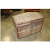 Image 2 : VINTAGE METAL BOUND WOOD DOME TRUNK