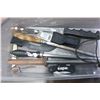 Image 3 : TRAY OF KNIVES AND SHARPENERS