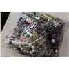 Image 3 : LARGE BAG OF JEWELLRY AND ROUGH STONES