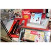 Image 2 : LOT OF COCA COLA COLLECTIBLES