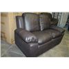 Image 2 : NEW BROWN LEATHER ASHLEY DESIGN LOVESEAT, CONTEMPORARY COMFORTABLE SEATING, RETAIL $949