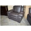 Image 2 : NEW BROWN LEATHER ARMCHAIR, ASHLEY DESIGN, CONTEMPORARY COMFORTABLE SEATING, RETAIL $689