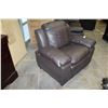 Image 2 : NEW BROWN LEATHER ARMCHAIR, ASHLEY DESIGN, CONTEMPORARY COMFORTABLE SEATING, RETAIL $689