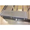 Image 6 : SQUIRE STRATOCASTER IN CASE