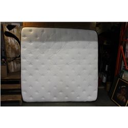 KINGSIZE PILLOWTOP MATTRESS