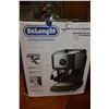 Image 2 : DELONGHI CAPUCCINO ESPRESSO MAKER AND METAL OVAL POT