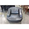 Image 2 : LARGE BLACK LEATHER CHROME LEG DESIGNER ARMCHAIR