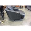 Image 2 : LARGE BLACK LEATHER CHROME LEG DESIGNER ARMCHAIR