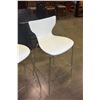 Image 2 : PAIR OF WHITE AND CHROME STOOLS