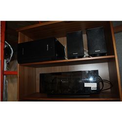 PANASONIC BLU RAY DVD PLAYER SA BTX70 WITH 2 SPEAKERS AND SUB