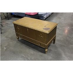 PAINTED VINTAGE STORAGE TRUNK