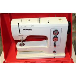 BERNINA SEWING MACHINE WITH CARRY CASE