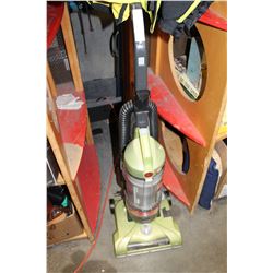 HOOVER WIND TUNNEL VACUUM