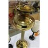 Image 3 : BRASS COAL OIL LAMP AND 2 BATTERY CANDLES AND STANDS