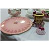 Image 3 : VINTAGE TRAY WITH COLLECTIBLE CHINA HEN ON NEST AND MUSICAL TEAPOT ETC