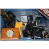 Image 2 : TOTE OF VINTAGE RADIOS AND CLOCKS