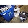 Image 1 : TOTE OF KITCHEN APPLIANCES