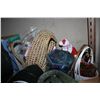 Image 2 : BOX OF PURSES AND BOX OF CHRISTMAS DECOR