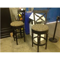 PAIR OF DARK WOOD SWIVELLING BAR CHAIRS