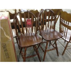 PAIR OF OAK FRAME TRADITIONAL KITCHEN CHAIR