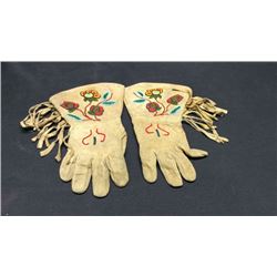 Plateau Beaded Gauntlets 1900's