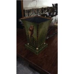 Ardley Hall Hand Painted Toll Metal Center Piece