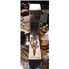 Image 1 : 9KT GOLD 17 JEWEL LADIES WATCH