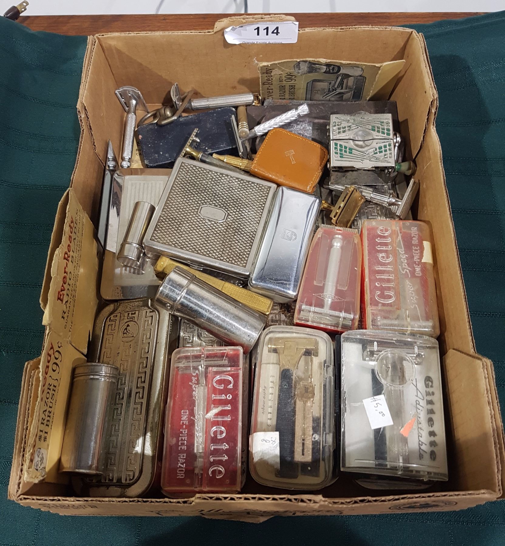 Vintage Razor Collection COLLECTION OF VINTAGE RAZORS