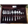 Image 2 : APPROX 41 PC 1847 ROGERS "DAFFODIL" FLATWARE SET IN CANTEEN