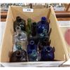 Image 1 : BOX LOT OF APPROX 12 COLLECTIBLE BOTTLES