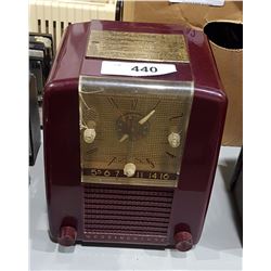 VINTAGE WESTINGHOUSE RADIO