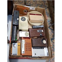 BOX LOT APPROX 12 RADIOS