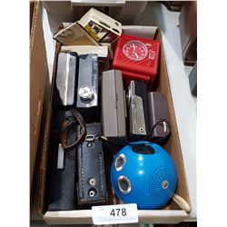 BOX LOT RADIOS