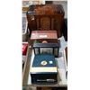 Image 1 : LOT OF 4 VINTAGE RADIOS