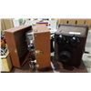 Image 1 : VINTAGE WALL CRANK TELEPHONE AND PORTABLE PROJECTOR