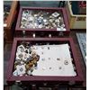 Image 1 : TWO TRAYS OF VINTAGE COLLECTIBLES