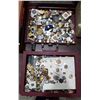 Image 2 : TWO TRAYS OF VINTAGE COLLECTIBLES
