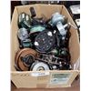 Image 1 : BOX LOT FISHING REELS