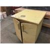 Image 1 : ROLLING WOOD CABINET