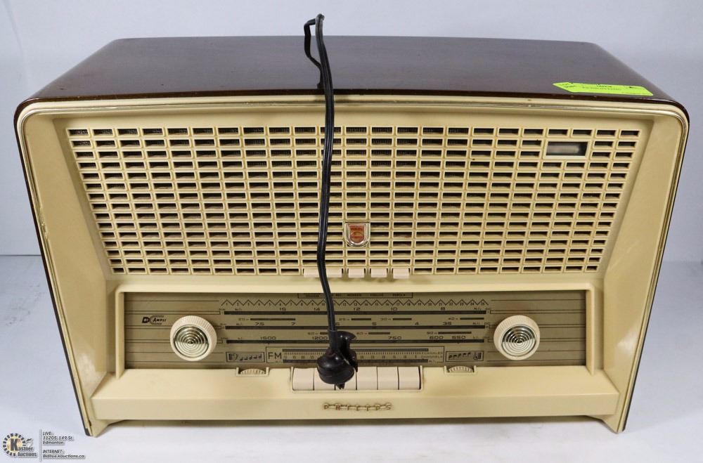 VINTAGE PHILIPS RADIO