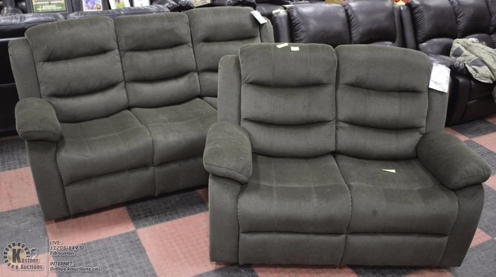 NEW DARK GREEN FABRIC RECLINING 75" SOFA