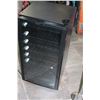 Image 1 : DANBY WINE FRIDGE