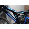 Image 2 : BLACK AND BLUE DYNO DART BIKE