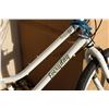 Image 2 : WHITE EVERYDAY TRAVELER BIKE