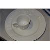 Image 2 : INTERNATIONAL PLATE AND CUP SET