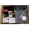 Image 2 : TRAY OF JEWELERY