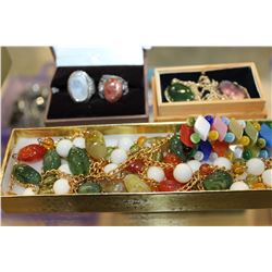 LOT OF PRECIOUS STONE AND STERLING JEWELLRY RINGS PENDANTS AND BRACELET