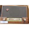 Image 1 : VINTAGE GE RADIO