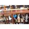 Image 1 : SHELF OF COLLECTIBLE FIGURES