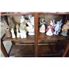 Image 1 : SHELF OF COLLECTIBLE FIGURES